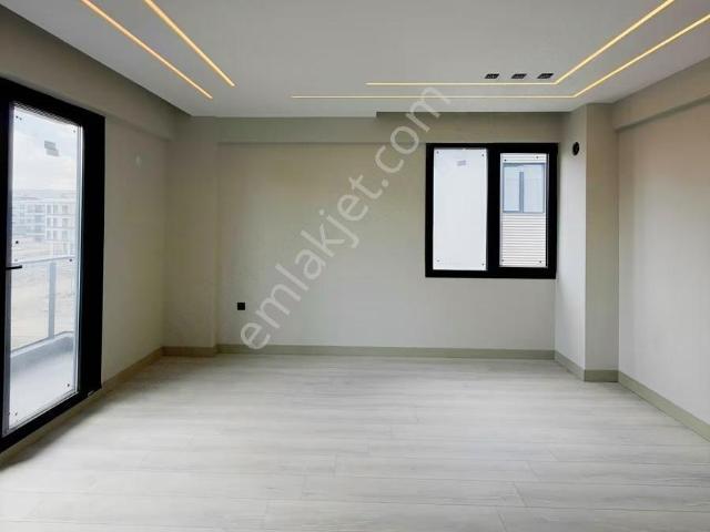 Kemalpaşa Ulucak Cumhuriyet Mah. 2+1 85 M2satılık Daire