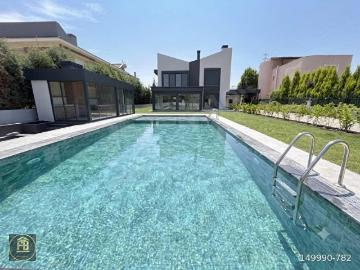 KEMALPAŞA ULUCAK 1010M2 ARSA İÇİNDE 4+1 SATILIK VİLLA