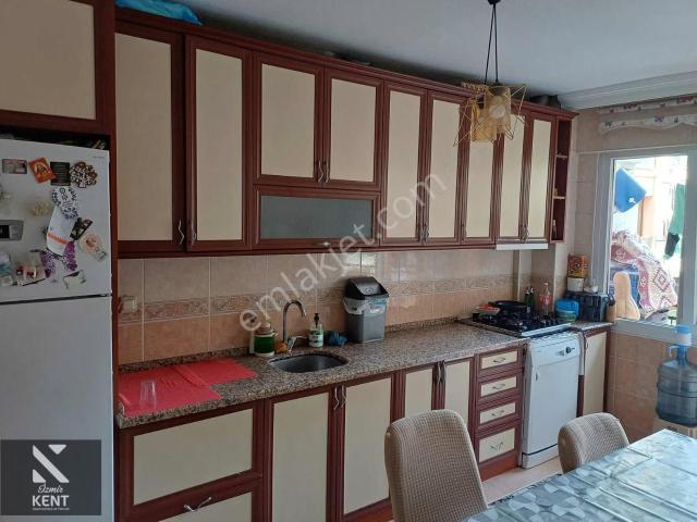 Kemalpaşa Ulucak'ta 2+1 Ara Kat Satılık Daire