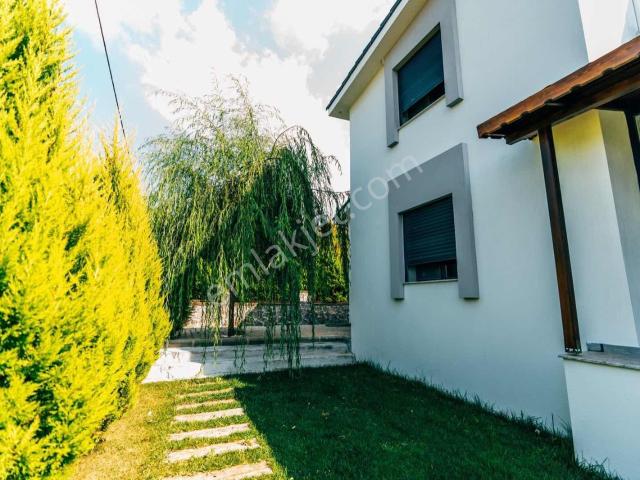 Kemalpaşa Yukarıkızılca Kiralık 350 M2 Müstakil 5+1 Villa