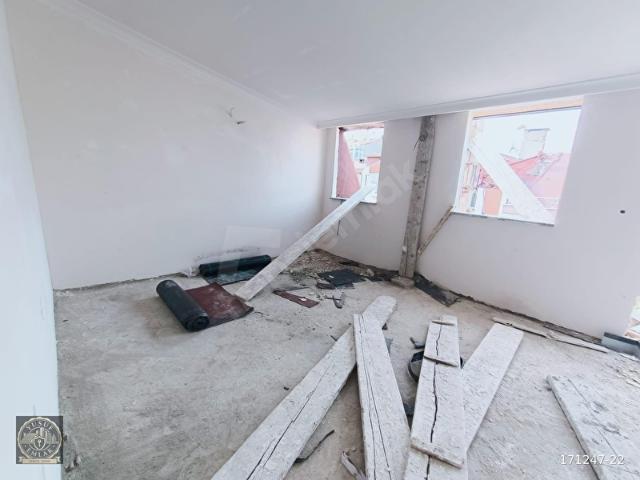 KEMALPAŞA'DA YENİ 2+1 100 M ÇATI KATI YERDEN ISITMA