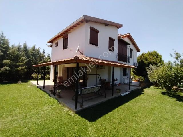Kemalpaşada Site İçi Müstakil 4+1 Villa 250m2 Konut 1000m2bahçe