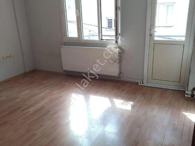 Kemalpaşanın Merkezinde Yeni Adliye Binasına Yakın Kiralık 3+1 Daire