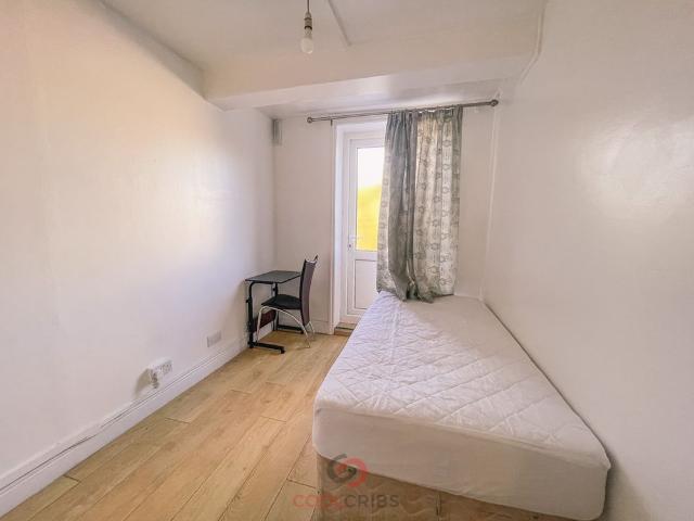 Kember Street, Islington, London, N1