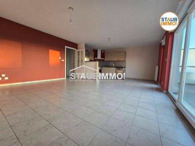 Kembs, Appartement à louer 4 pièces 88 m²
