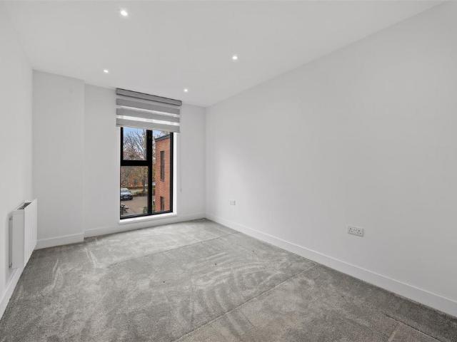Kembrey Park, Upper Stratton, Swindon 2 bed flat to rent £1,200 pcm £277 pw