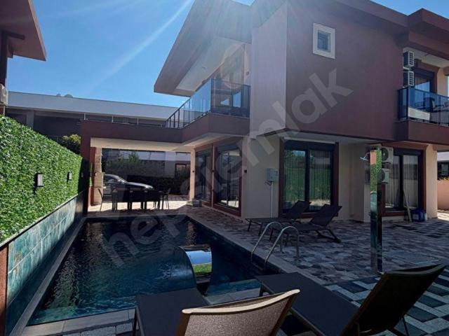 KEMER ÇAMYUVADA GÜNLÜK & HAFTALIK KİRALIK HAVUZLU 4+1 MÜSTAKİL VİLLA