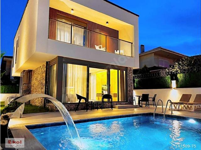 Kemer Çamyuvada Havuzlu, Lüks, Full Donanımlı Satılık Villa