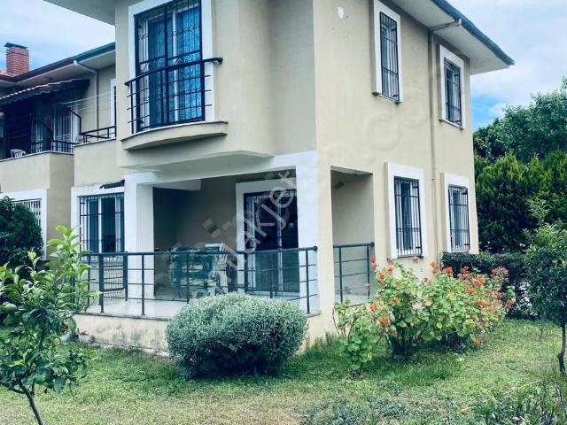 Kemer Çamyuvada Site İçerisinde Satılık 3+1 İkiz Villa