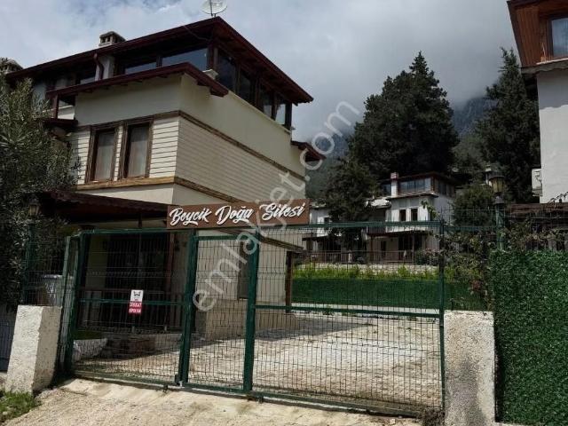 Kemer Beycik Köyü Site İçi Satılık Villa.