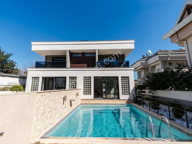 Kemer Merkezde Tek! Satılık Lüks İkiz Villa/de