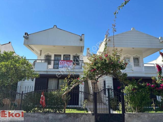 Kemer Merkezde Denize 80 Metre Mesafede Satılık 2+1 Daire