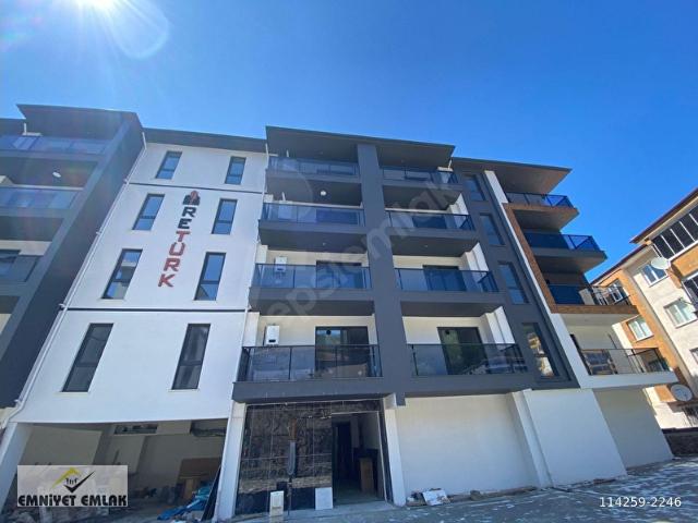 KEMER MEVKİİNDE SIFIR 1+1 EŞYALI KİRALIK DAİRE