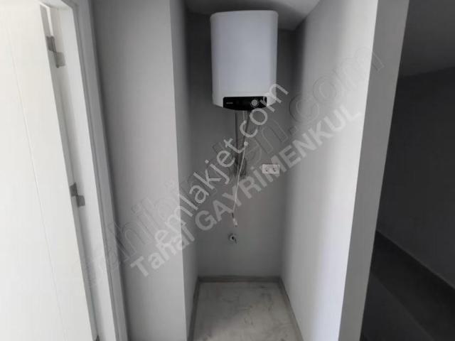 Kemerağzı Tema Pool Venezıa'da Havuz Cepheli 2+1 Dubleks Satılık