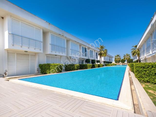 Kemerağzı Oteller Bölgesi Havuzlu Site İçi Eşyalı Dubleks Villa