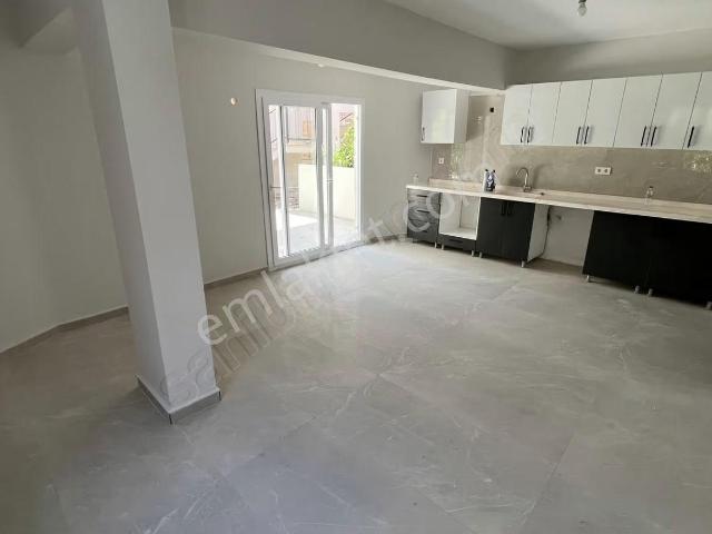 Kemeraltı Kiralık 1+1 Boş Daire