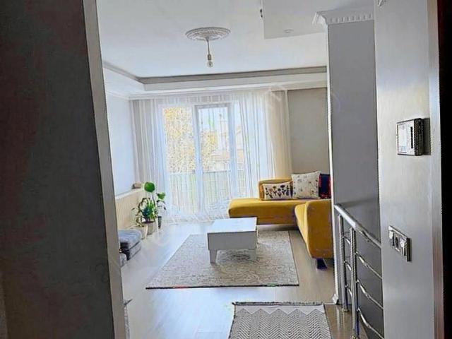 Kemerburgaz Merkezde Yatırımlık 1+1 55 M2 Net Ters Dubleks Daire