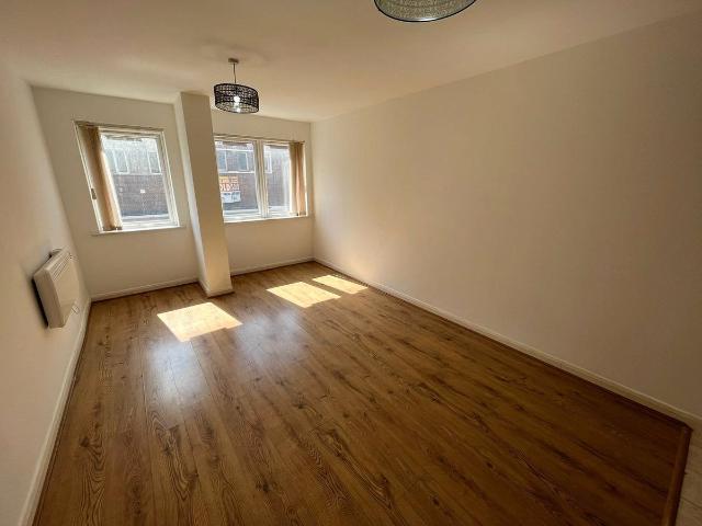 Ferensway, Hull, East Riding Of Yorkshi HU2, 2 bed flat to rent, £675 pcm | PrimeLocation