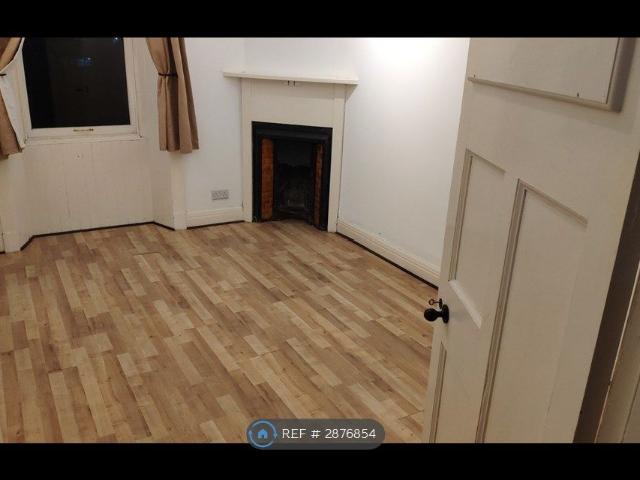 Kemp Street, Hamilton ML3, 2 bed flat to rent, £1,100 pcm | PrimeLocation