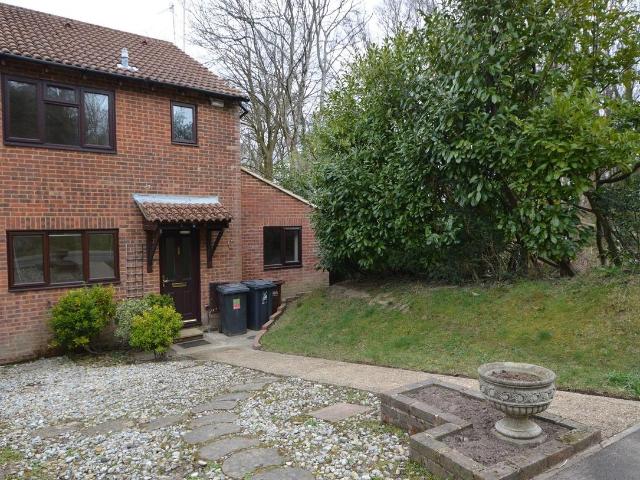 Kemps Farm Road, Crowborough TN6, 3 bed semi detached house to rent, £1,575 pcm | PrimeLocation