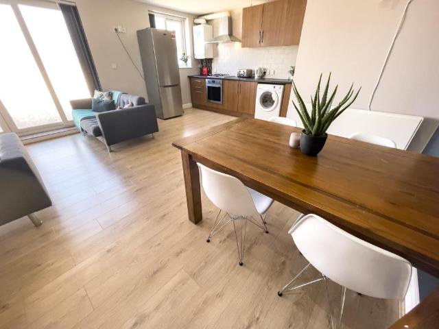 Kempston Street, Liverpool, L3 8HD, United Kingdom | 5 bed apartment for rent #134703311 | Rentberry