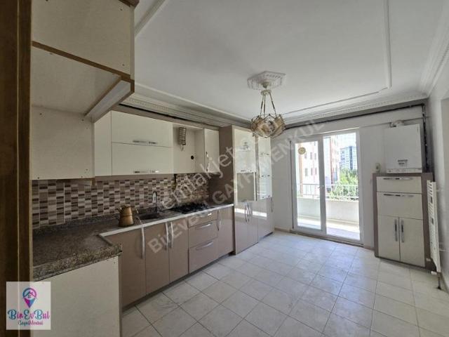 Kent Meydanı Yanı Cadeye Sıfr 3+1 Kiralık Daire