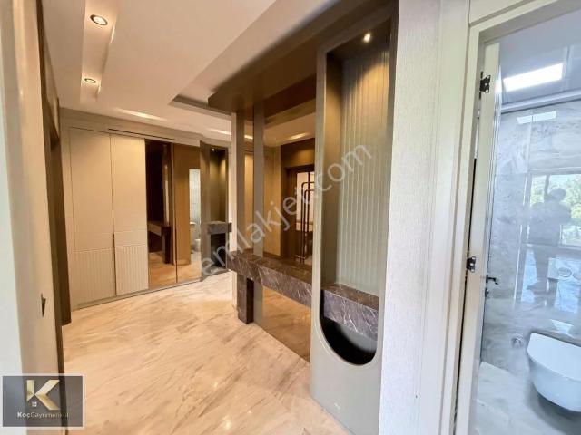 Kent Meydanı Yanı Karakuş Yapıda Satılık 3.5+1 Sıfır Daire