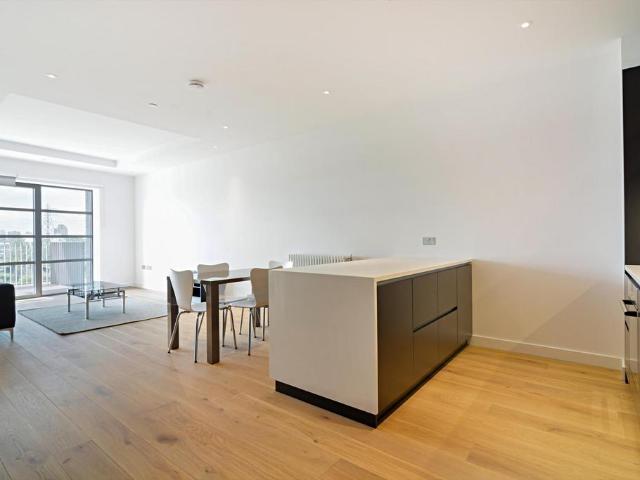 Kent Building, London City Island. 1 bed apartment to rent £2,080 pcm £480 pw