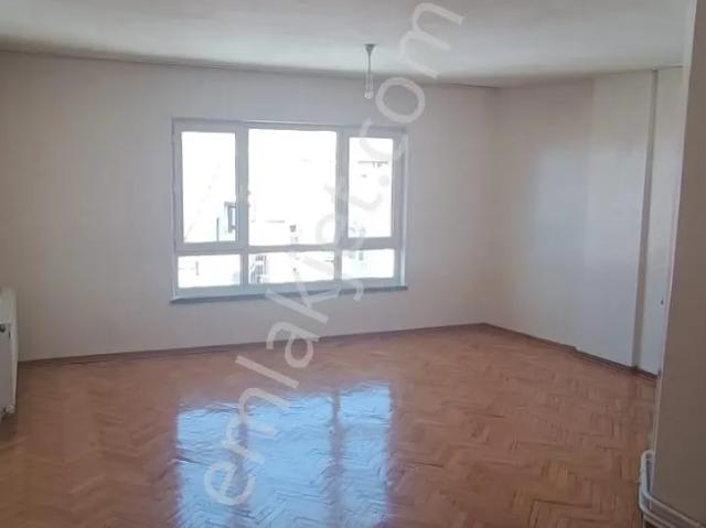 Kent Emlaktan Abidinpaşada 2. Katta 3+1 Kiralık Daire