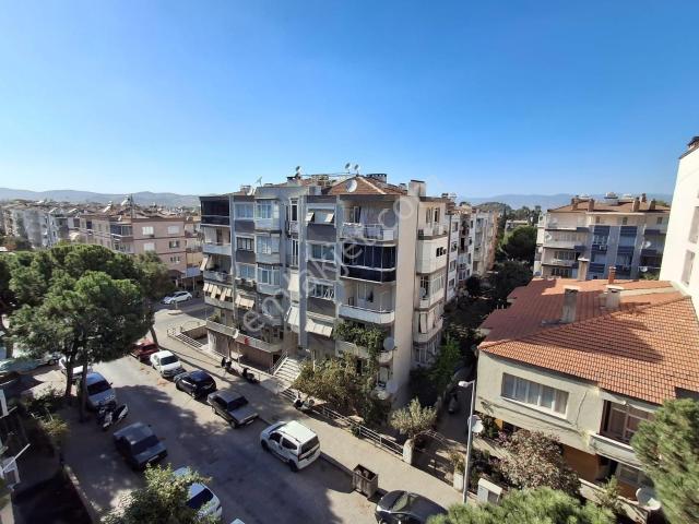 Kent Gayrimenkul'den Cumhuriyet Mahallesinde Satılık 3+1 Daire