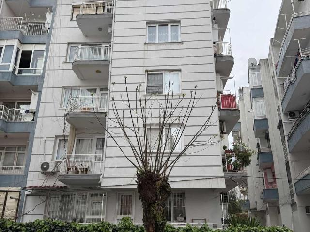Kent Gayrimenkul'den 3+1 Doğalgazlı Şehir Merkezinde Kiralkk