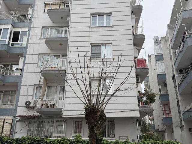 Kent Gayrimenkul'den 3+1 Doğalgazlı Şehir Merkezinde Kiralkk