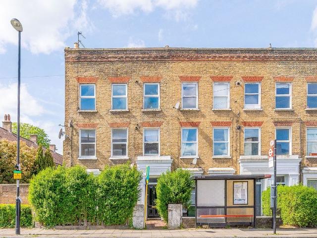 Kent House Road, New Beckenham, London SE26, 2 bed flat to rent, £2,250 pcm | PrimeLocation