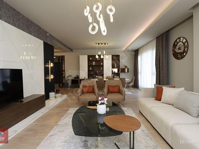 Kent İncek Satış Ofisinden Göl,Şehir Manzaralı Satılık 5+1 Daire