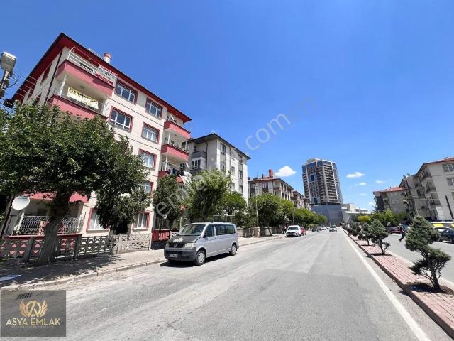 Kent Plaza Arkasında Satılık 3+1