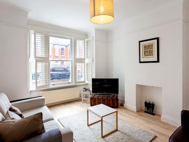 Kent Road, Chiswick, London W4, 3 bed semi detached house to rent, £4,100 pcm | PrimeLocation
