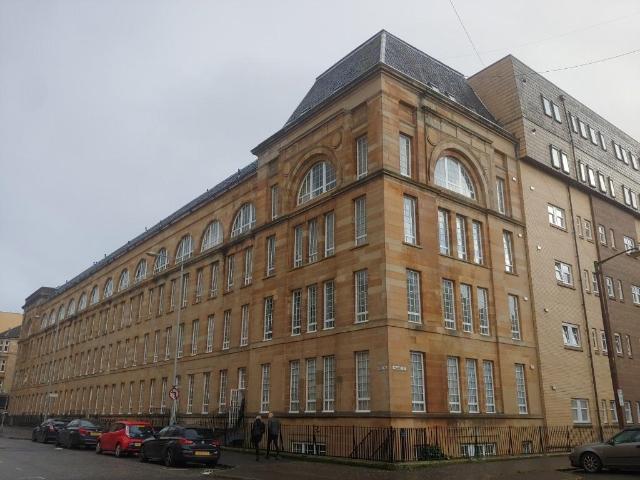 Kent Road, Glasgow, G3 1 bed flat to rent £1,050 pcm £242 pw