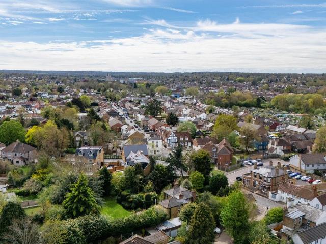 Kent Road, Orpington BR5, 2 bed flat to rent, £1,900 pcm | PrimeLocation