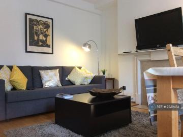 Kenton Court, London, W14 2 bed flat to rent £3,500 pcm £808 pw