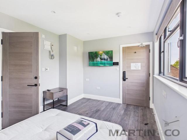 Kenton Lane, Harrow Weald 1 bed in a house share to rent £1,000 pcm £231 pw