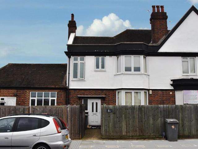 Kenton Road, Harrow House to rent £825 pcm £190 pw