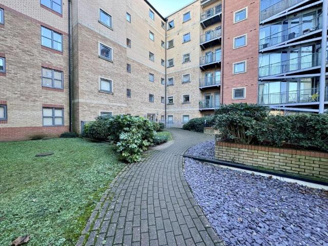 Kentmere Drive, Doncaster, DN4 5FG 2 bed apartment to rent £875 pcm £202 pw