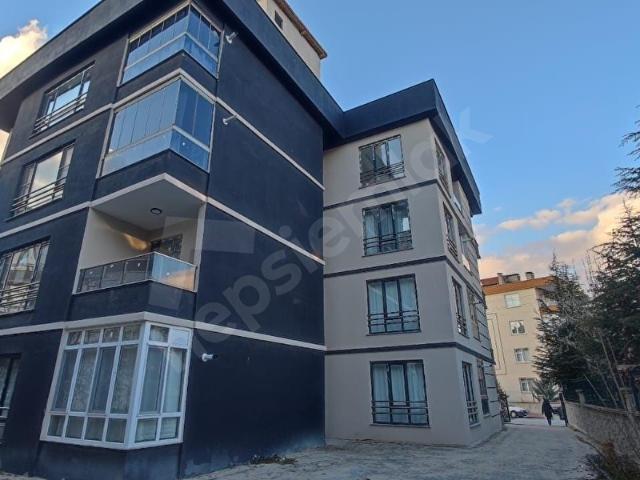 KENTTEN KAPALI CUMA PAZAR CİVARI SATLIK 2+1 DAİRE