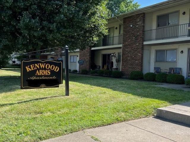 Kenwood Arms 1 Bedroom Apartment for Rent at 104 Kenwood Ct, Louisville, KY 40214 Southside
