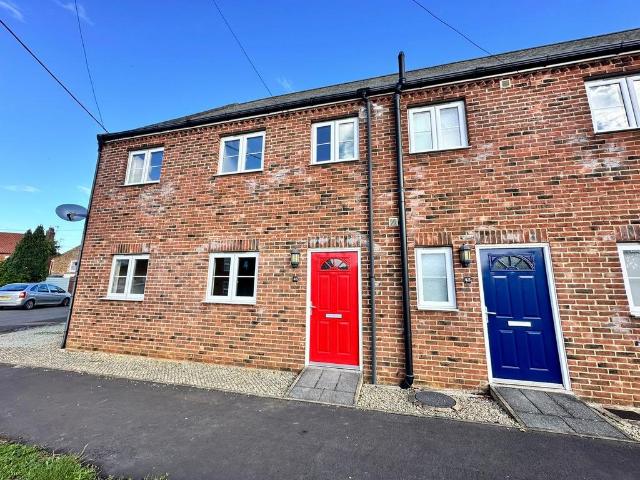 Kenwood Road, KING'S LYNN PE31 3 bed terraced house to rent £1,050 pcm £242 pw