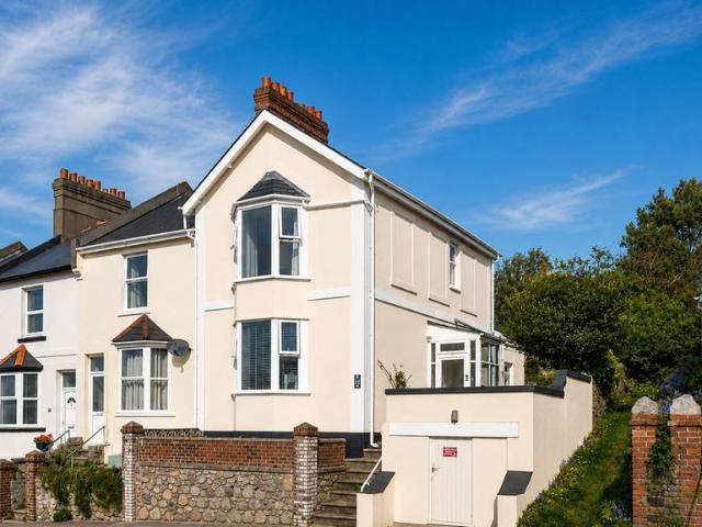 Kenwyn Road, Torquay TQ1 3 bed end of terrace house to rent £1,350 pcm £312 pw