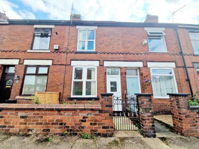 Kenyon Lane, Simister, M25 1HQ, United Kingdom | 3 bed townhouse for rent #132352335 | Rentberry