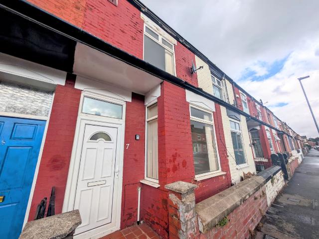 Kenyon Street, Manchester M18, 2 bed flat to rent, £1,200 pcm | PrimeLocation