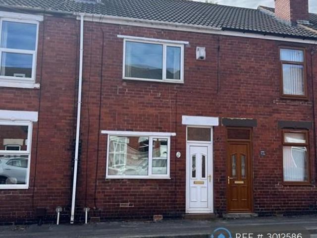 Kenyon Street, South Elmsall. 2 bed terraced house to rent £750 pcm £173 pw
