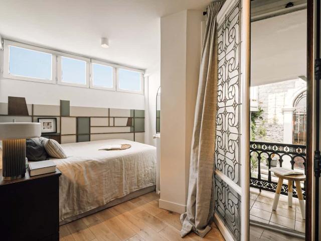 Kenzo 3 chambres, terrasse et balcon à Montmartre 18 Arr